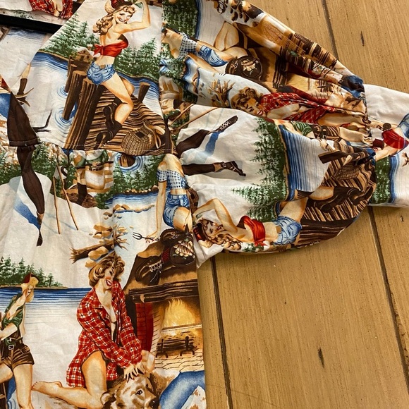 Women’s Alexander Henry Vintage Novelty Pin Up Girls The Great Outdoors Top M/L - Picture 14 of 15